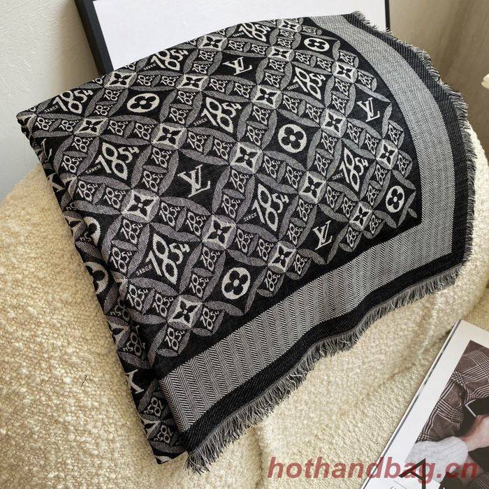 Louis Vuitton Scarf LV00135